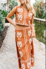 Load image into Gallery viewer, Maura Maxi Skirt Scarlett Petals