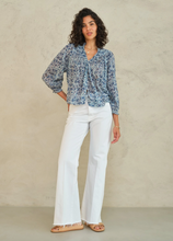 Load image into Gallery viewer, Esti Print LS Top Blue