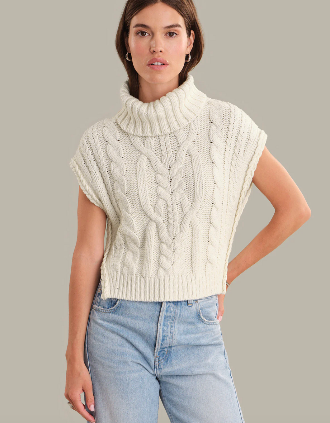 Angelica Cable Trim Vest Sea Salt