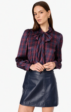 Load image into Gallery viewer, Rema Charmeause Top Plum Plaid