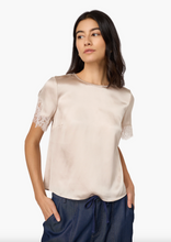 Load image into Gallery viewer, Marguerite Top Oat