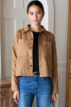 Load image into Gallery viewer, Atelier Pocket Jacket Camel Suede