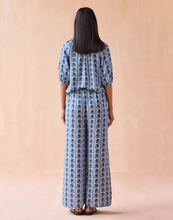 Load image into Gallery viewer, Isla Blouse Lara Dew
