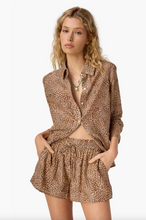 Load image into Gallery viewer, Oslo Slik Cotton Short Leo