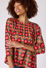 Load image into Gallery viewer, Edie Top Mod Daisy