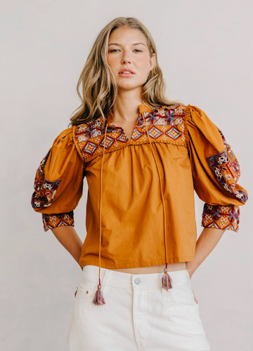 Diella Top Caramel