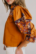 Load image into Gallery viewer, Diella Top Caramel
