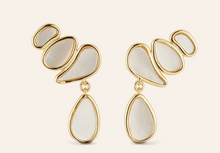 Load image into Gallery viewer, Petite Paulina Earrings White