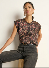 Load image into Gallery viewer, Helen Top Winter Leo