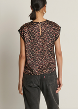 Load image into Gallery viewer, Helen Top Winter Leo