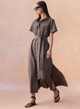 Load image into Gallery viewer, Amira Midi Solid Fawn