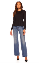 Load image into Gallery viewer, Crew Is Flare Top 5&quot; BLK