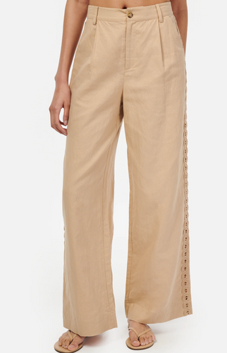 Akhila Pant Irish Cream