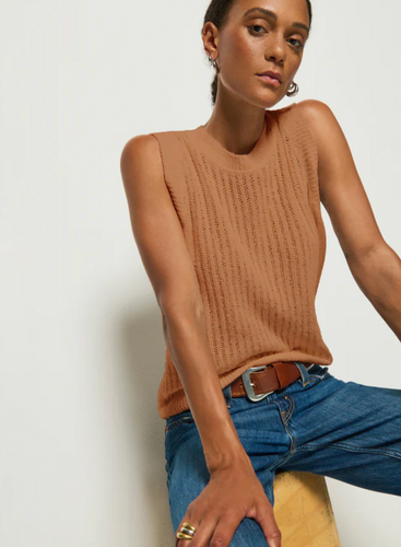 Elliana Pullover Vest Praline