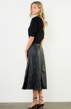 Load image into Gallery viewer, Ember Short SLV Knit Black