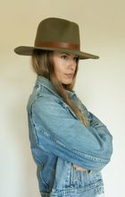 Load image into Gallery viewer, Lux Hat Olive