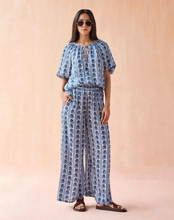 Load image into Gallery viewer, Isla Blouse Lara Dew