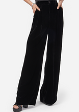 Load image into Gallery viewer, Rylie Velvet Pant Black