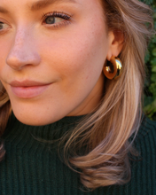 Load image into Gallery viewer, Stella Hoops Gold