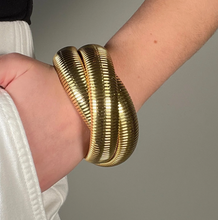 Load image into Gallery viewer, Cobra Tiwsted Bracelet Large Gold